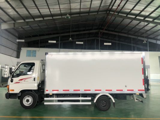 Giá Xe Tải Hyundai N250SL - Thùng Kín Composite - Ảnh 2